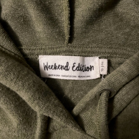 Cute Cropped Green Hoodie - Picture 2 of 3